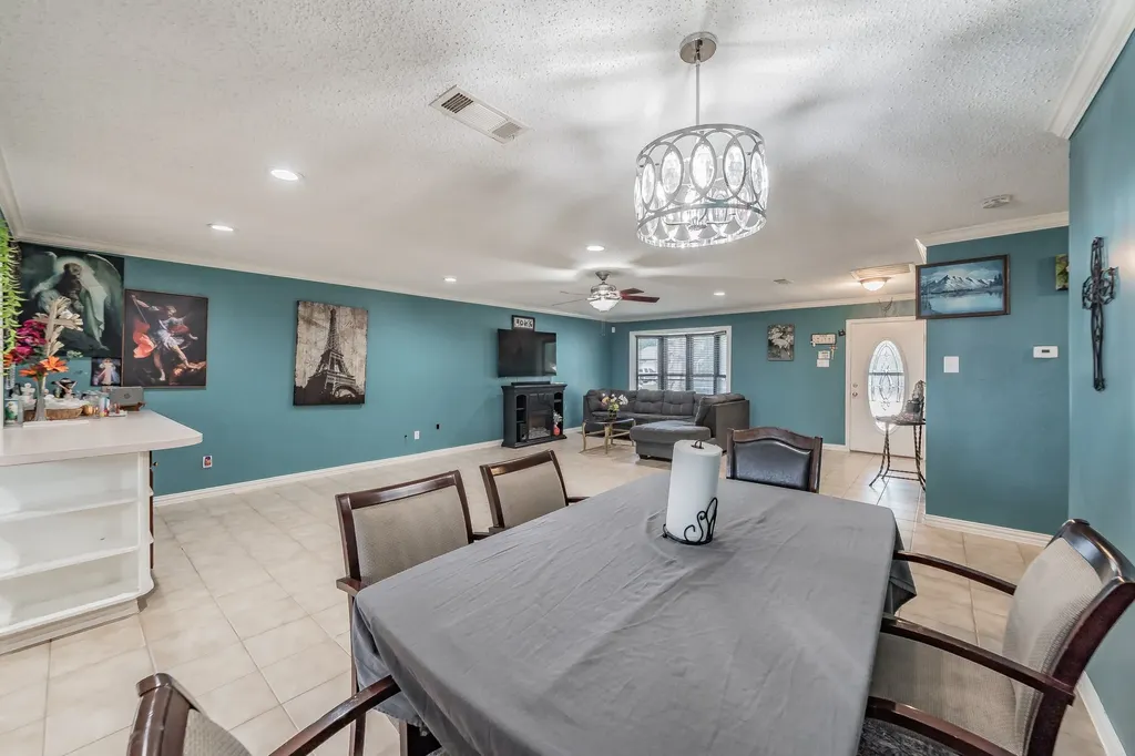 713 Keystone Street Mesquite TX 75149
