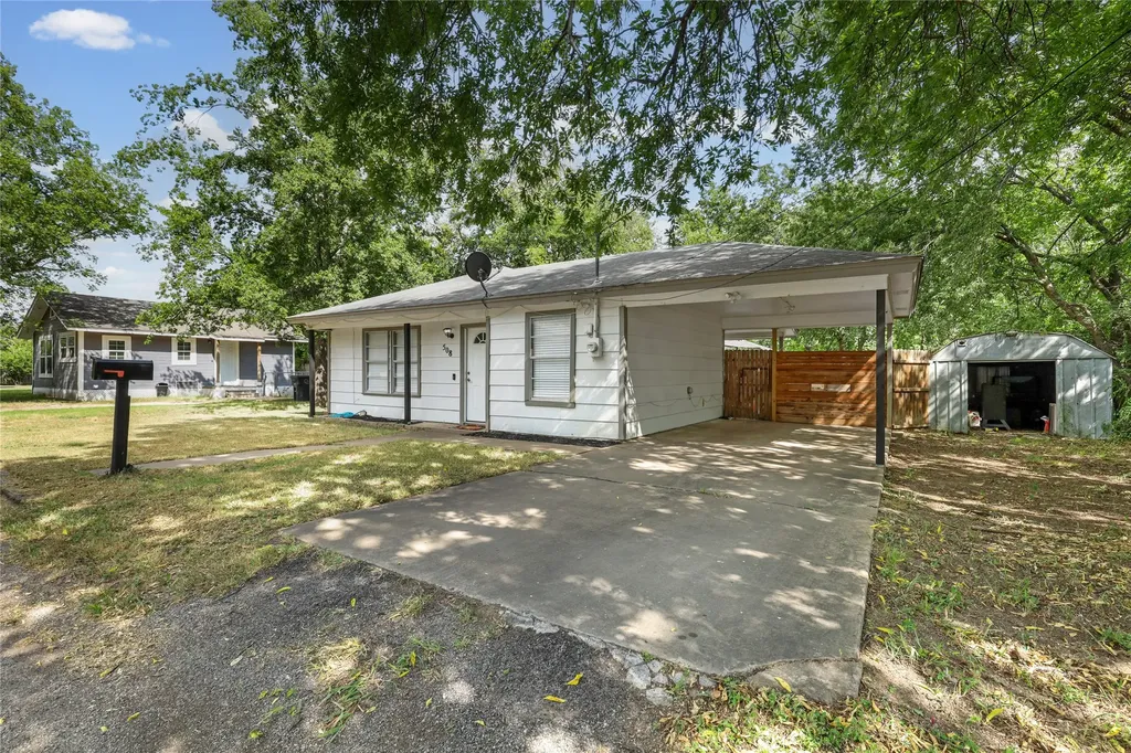 508 Batterson Street Cleburne TX 76031