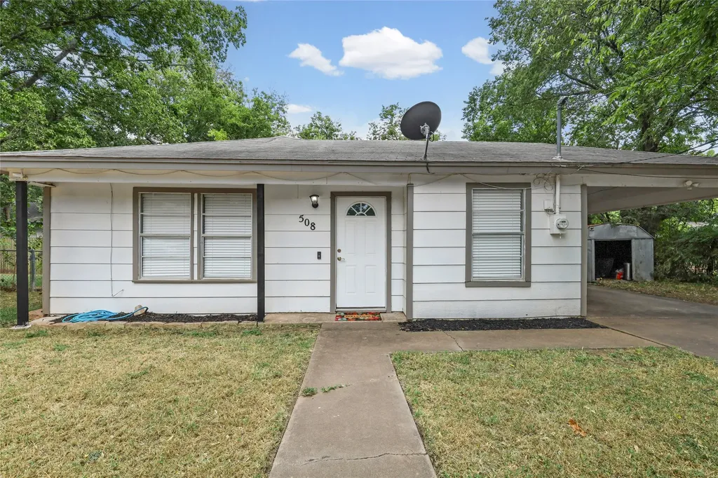508 Batterson Street Cleburne TX 76031