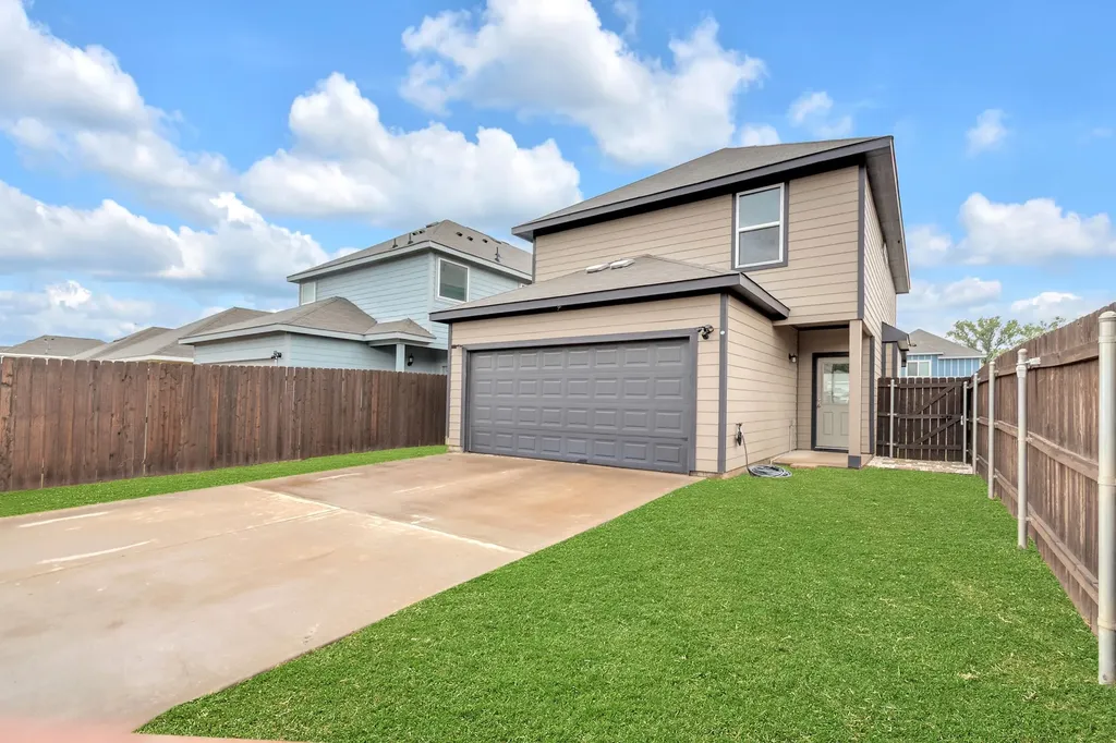 5620 Topwater Trail Fort Worth TX 76119