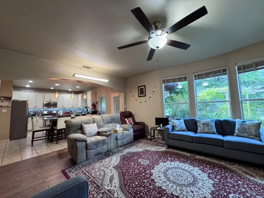 814 Honey Hill Drive Garland TX 75040