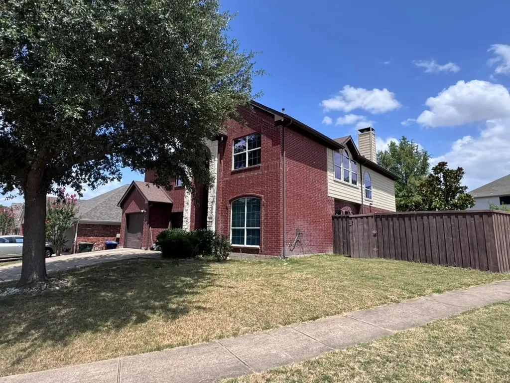 814 Honey Hill Drive Garland TX 75040