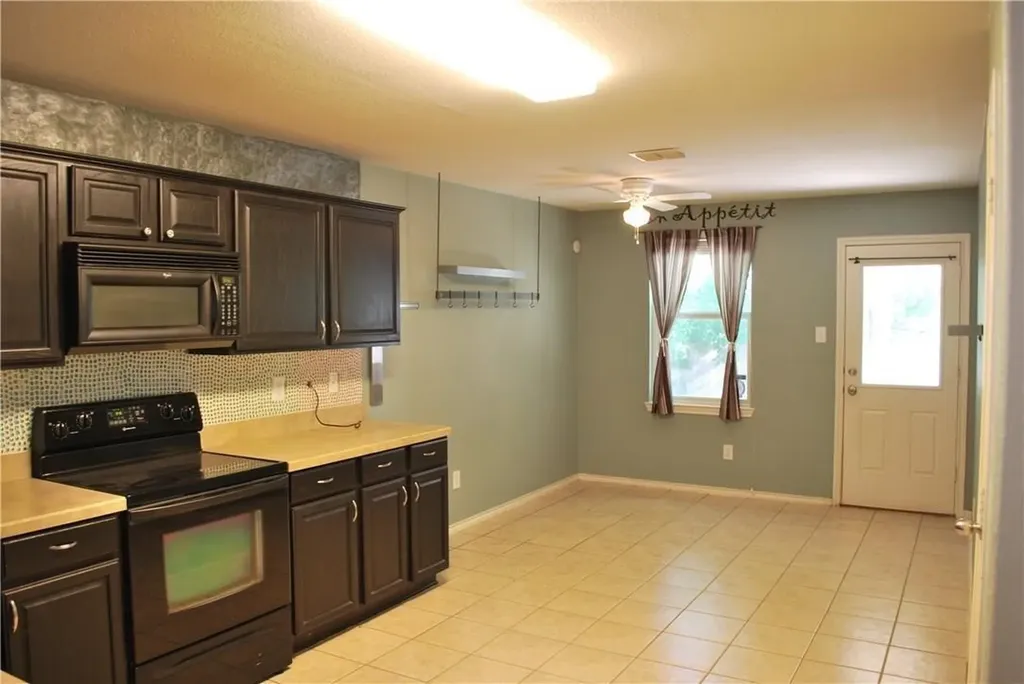 2613 Tuscan View Drive Fort Worth TX 76131