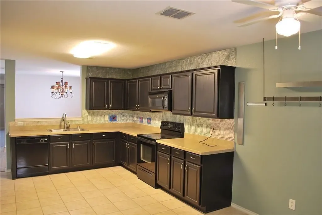 2613 Tuscan View Drive Fort Worth TX 76131