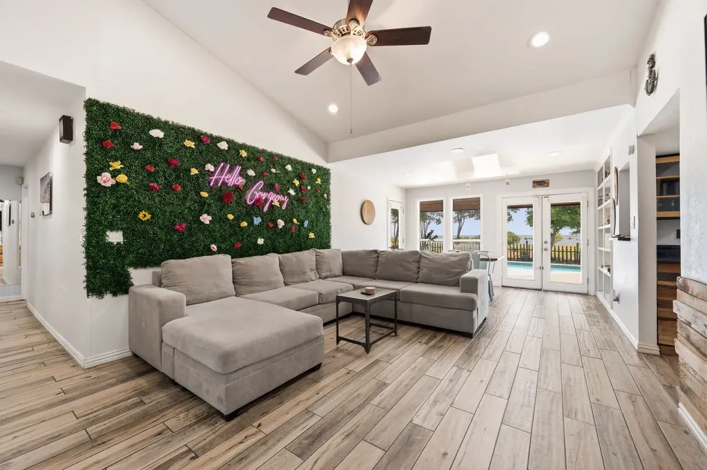 5402 Peninsula Way Garland TX 75043