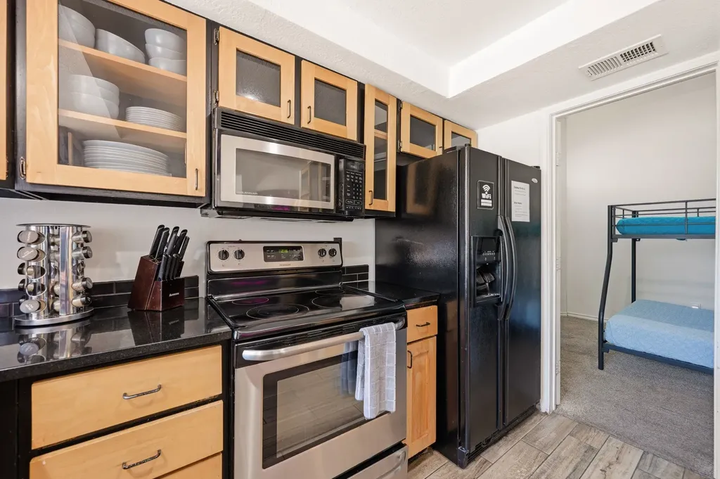 5402 Peninsula Way Garland TX 75043