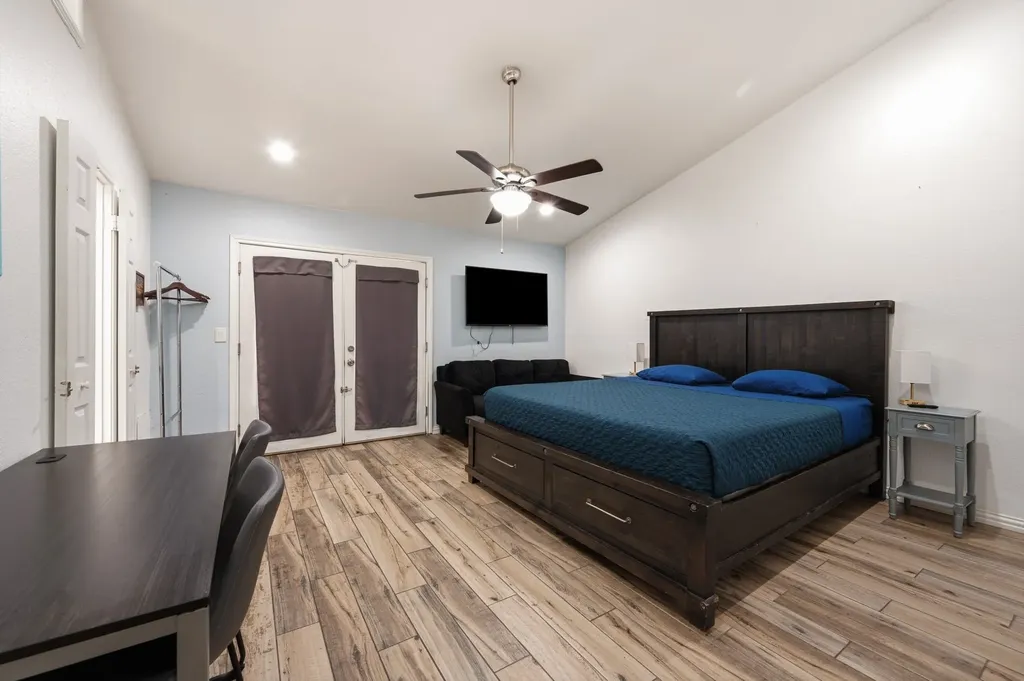 5402 Peninsula Way Garland TX 75043