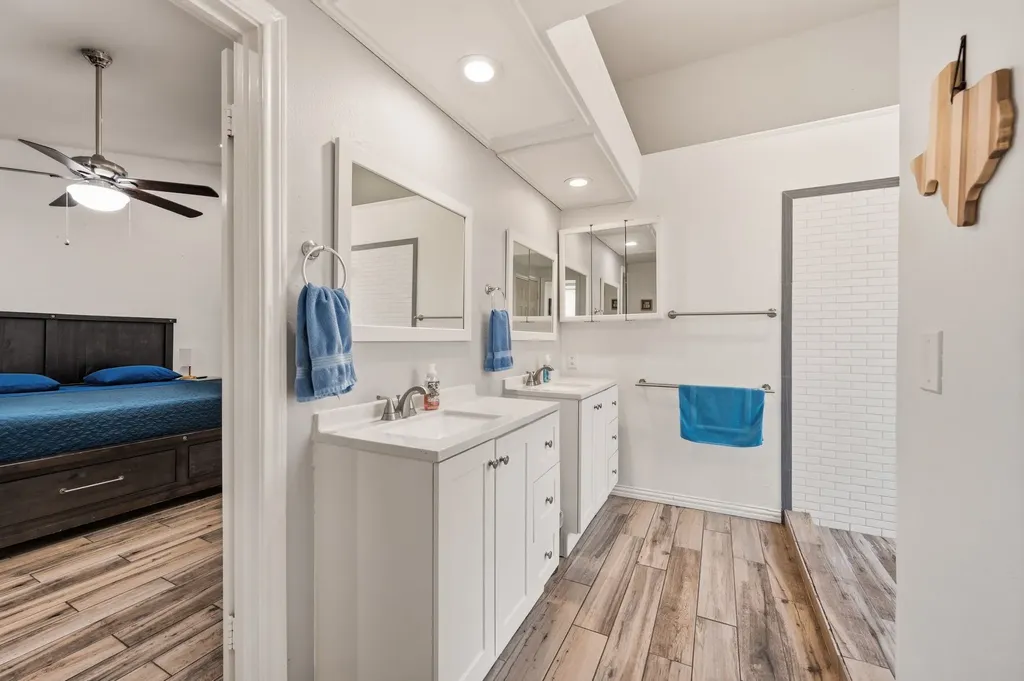 5402 Peninsula Way Garland TX 75043