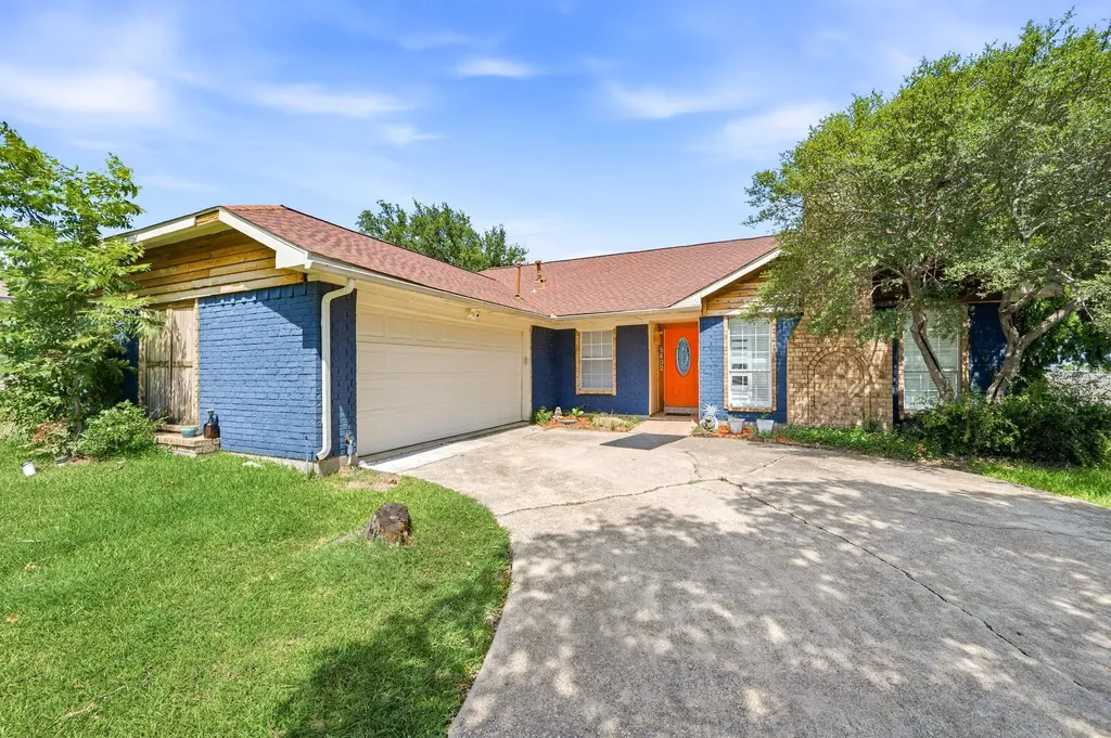 5402 Peninsula Way Garland TX 75043
