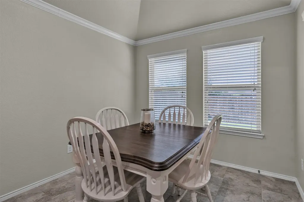 381 Coral Vine Lane Burleson TX 76028