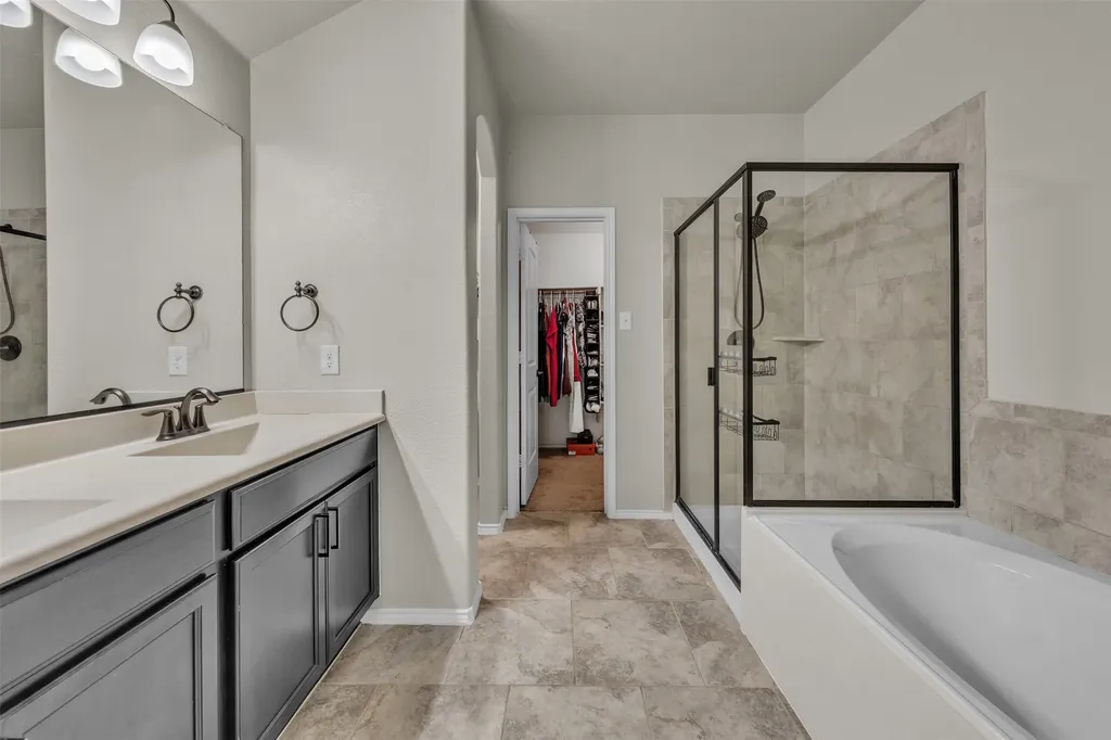 381 Coral Vine Lane Burleson TX 76028