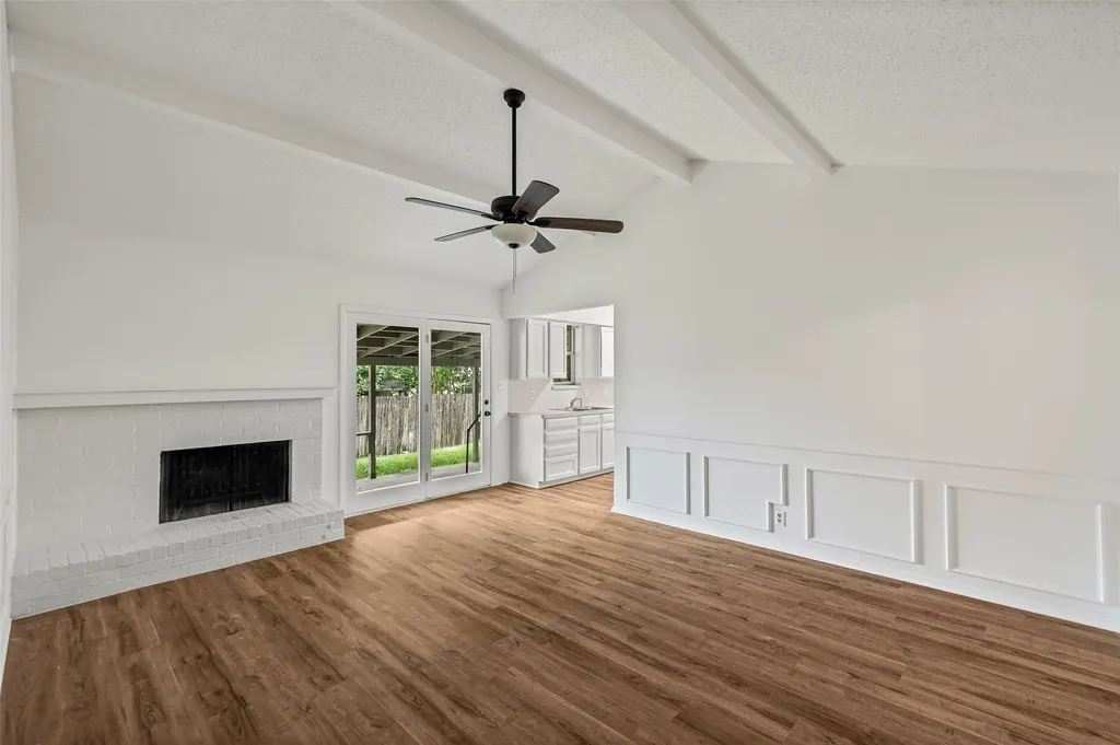 1915 Westover Court Arlington TX 76015