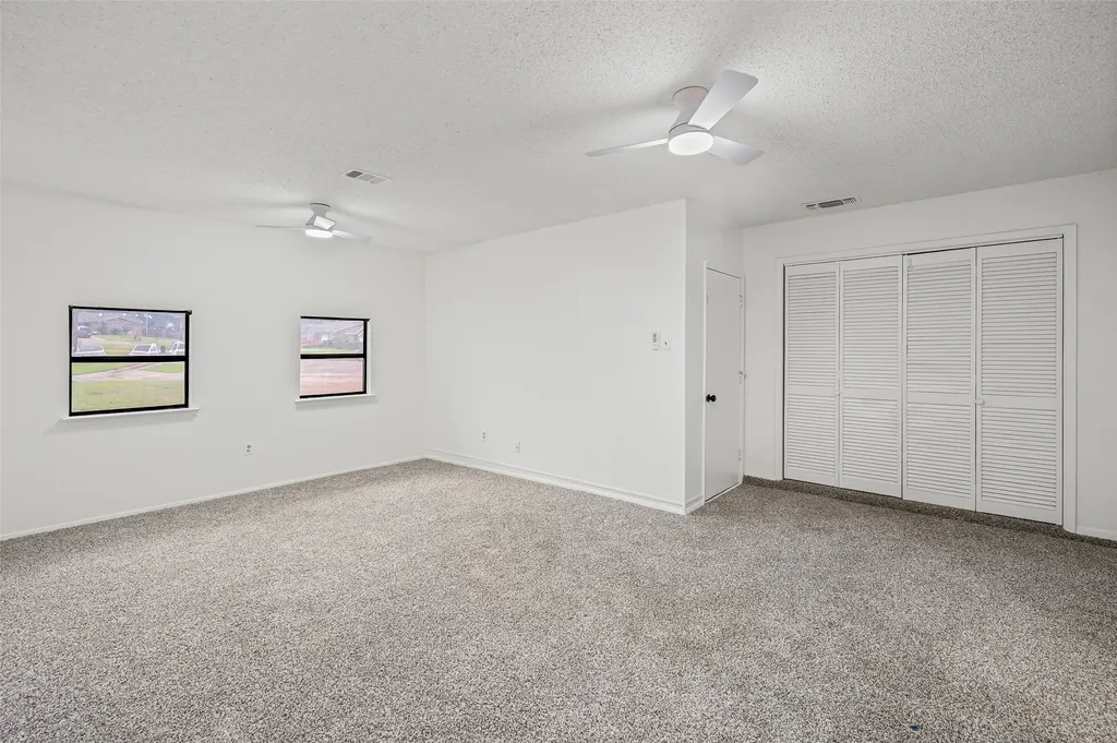 1915 Westover Court Arlington TX 76015