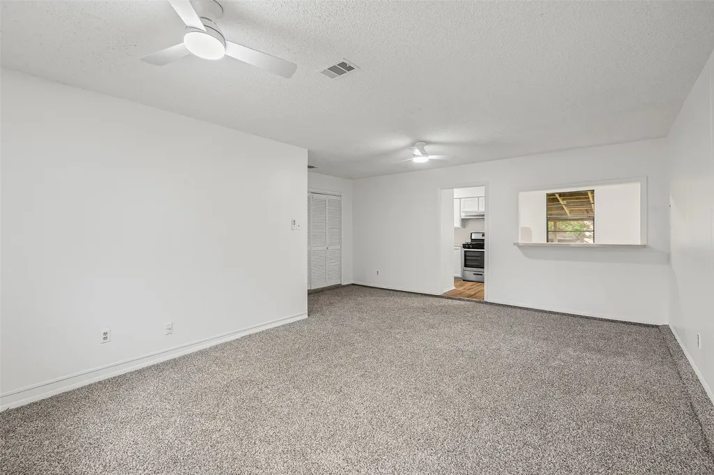 1915 Westover Court Arlington TX 76015