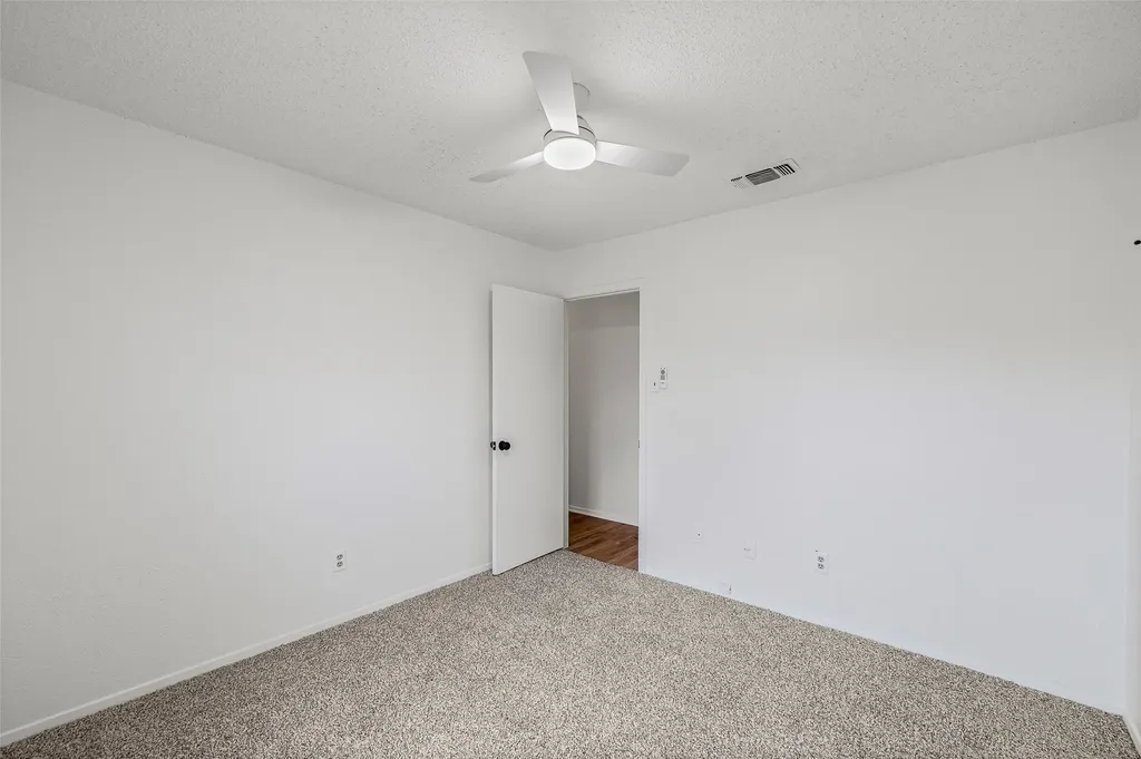 1915 Westover Court Arlington TX 76015