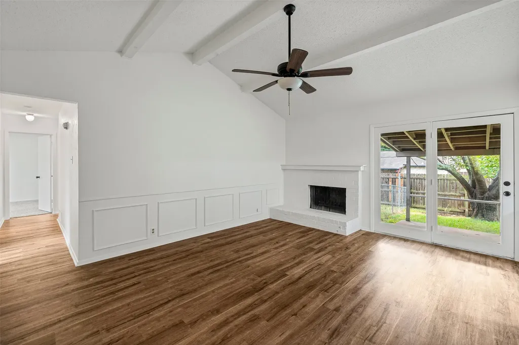 1915 Westover Court Arlington TX 76015