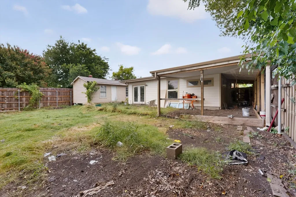1506 Town Bluff Street Garland TX 75040