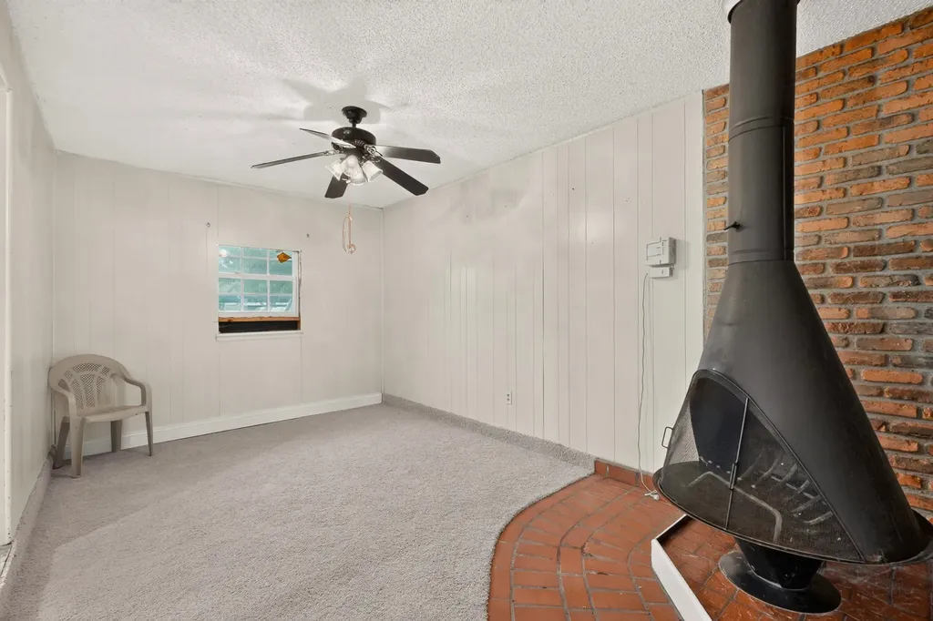 1506 Town Bluff Street Garland TX 75040