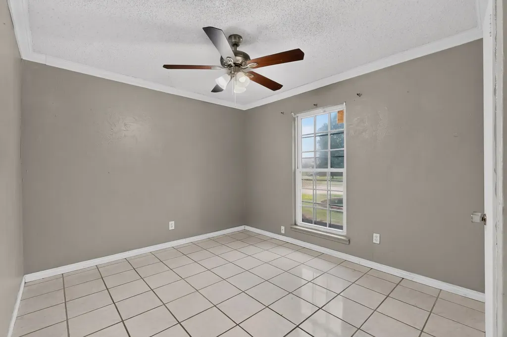 1506 Town Bluff Street Garland TX 75040