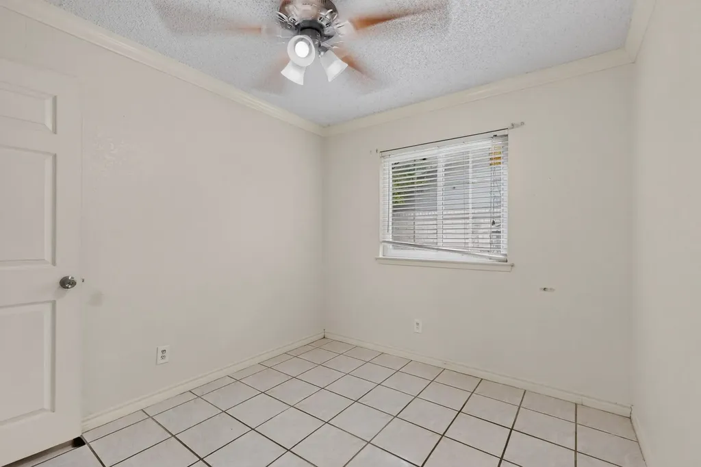 1506 Town Bluff Street Garland TX 75040