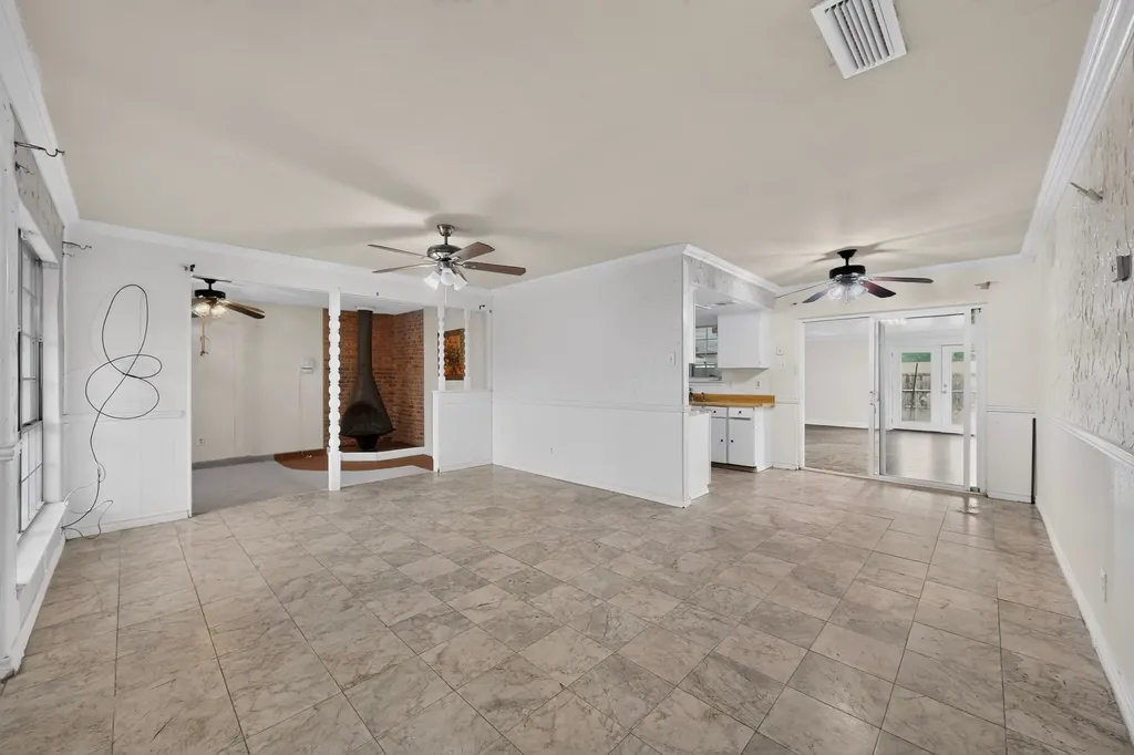 1506 Town Bluff Street Garland TX 75040