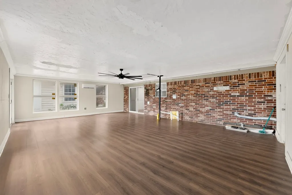 1506 Town Bluff Street Garland TX 75040