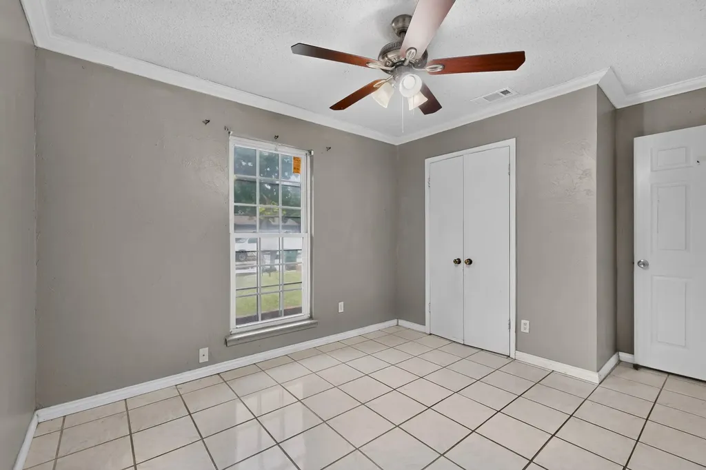 1506 Town Bluff Street Garland TX 75040