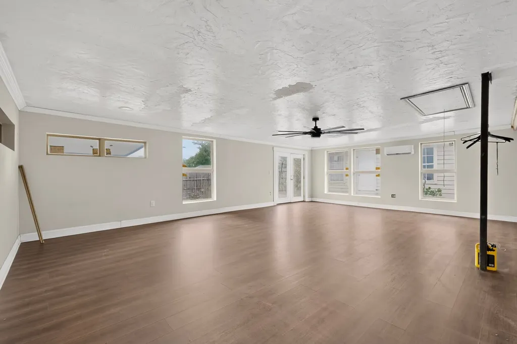 1506 Town Bluff Street Garland TX 75040