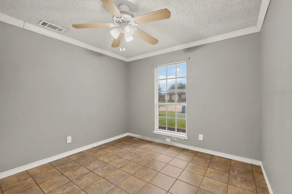 1506 Town Bluff Street Garland TX 75040