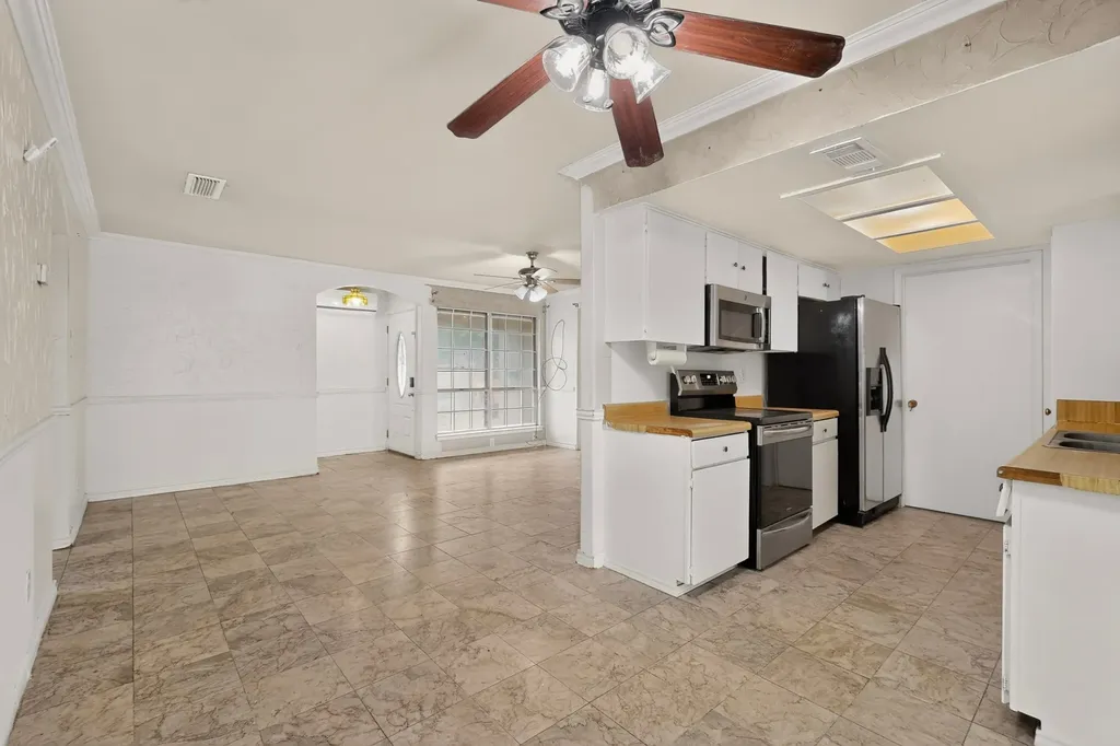 1506 Town Bluff Street Garland TX 75040