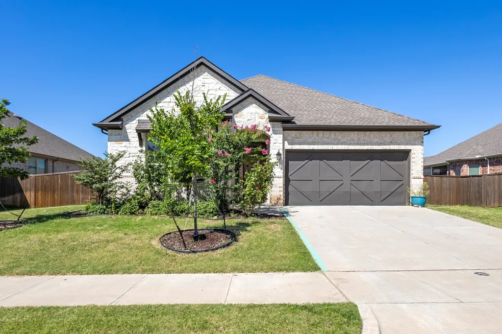 7304 Snyder Lane Arlington TX 76002
