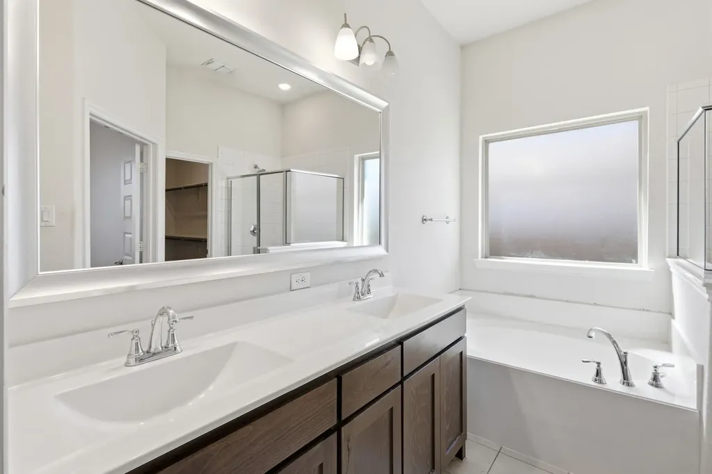 7304 Snyder Lane Arlington TX 76002