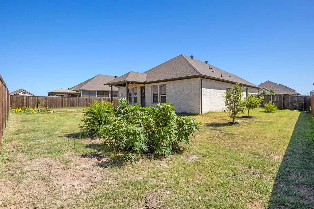 7304 Snyder Lane Arlington TX 76002