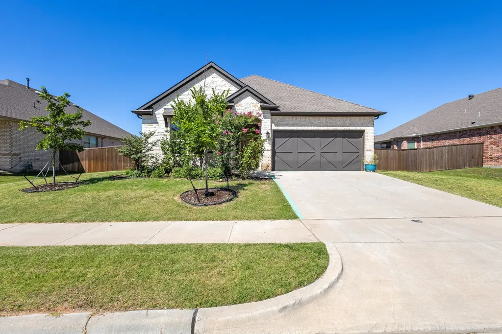 7304 Snyder Lane Arlington TX 76002