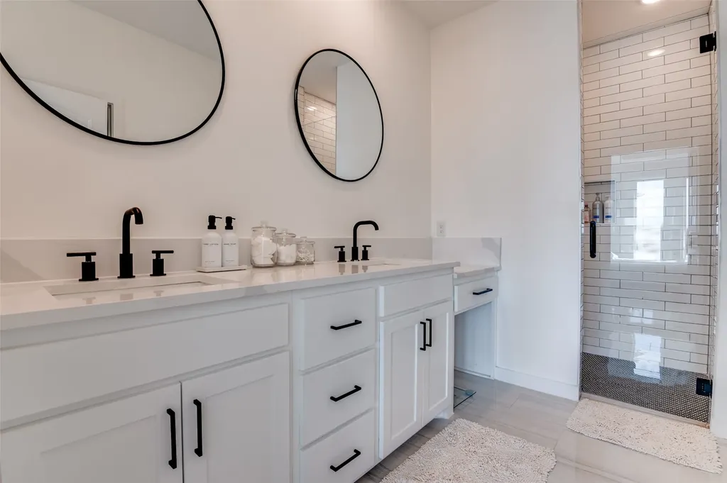 307 Highland Avenue Red Oak TX 75154