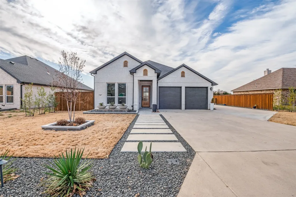 307 Highland Avenue Red Oak TX 75154