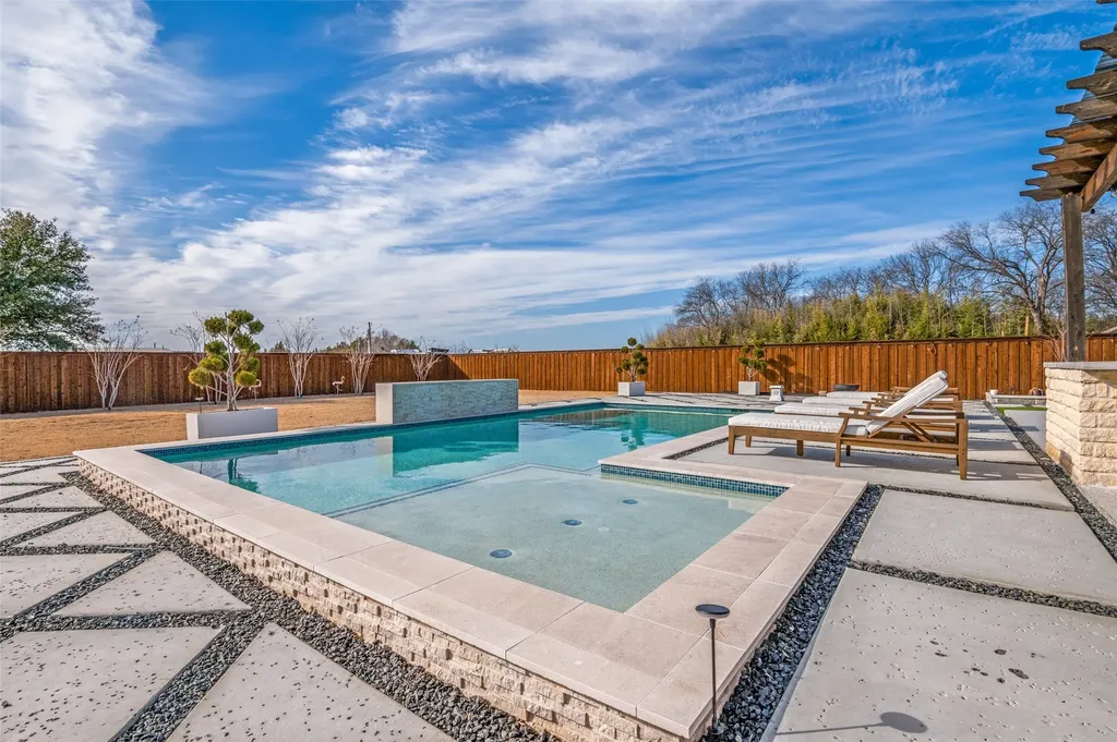 307 Highland Avenue Red Oak TX 75154