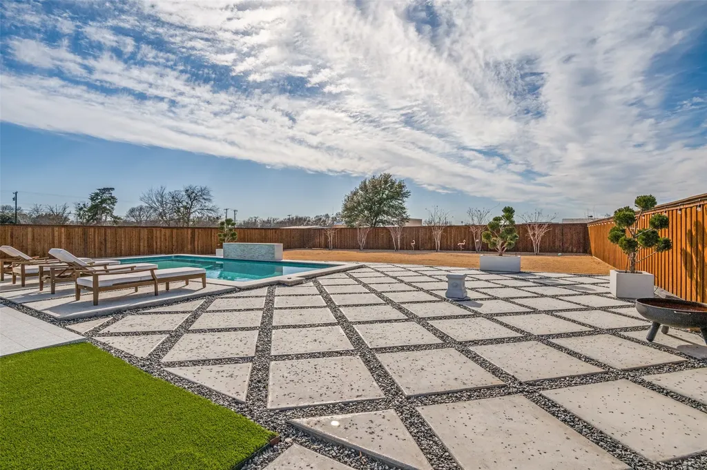 307 Highland Avenue Red Oak TX 75154