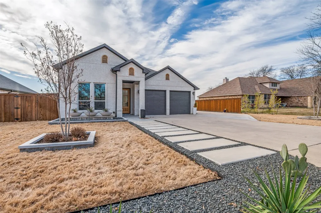 307 Highland Avenue Red Oak TX 75154