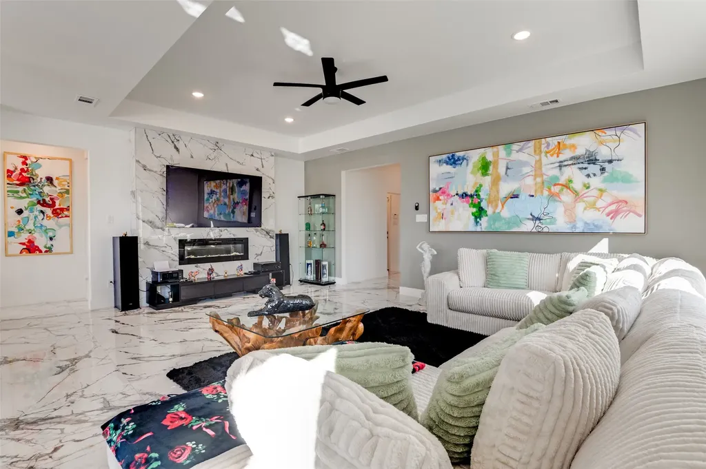 307 Highland Avenue Red Oak TX 75154