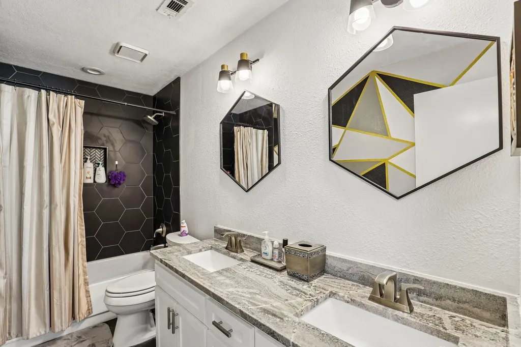 431 Creekside Lane Allen TX 75002