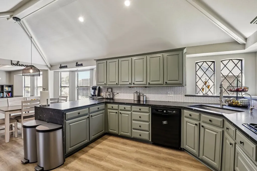 431 Creekside Lane Allen TX 75002