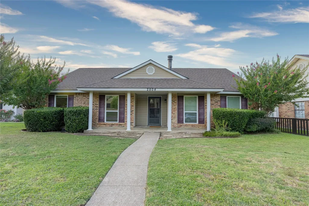 2804 Oxford Lane Flower Mound TX 75028