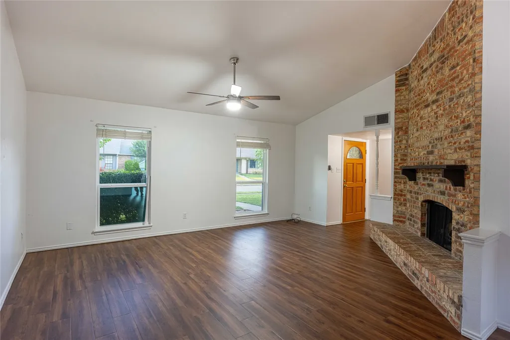 2804 Oxford Lane Flower Mound TX 75028