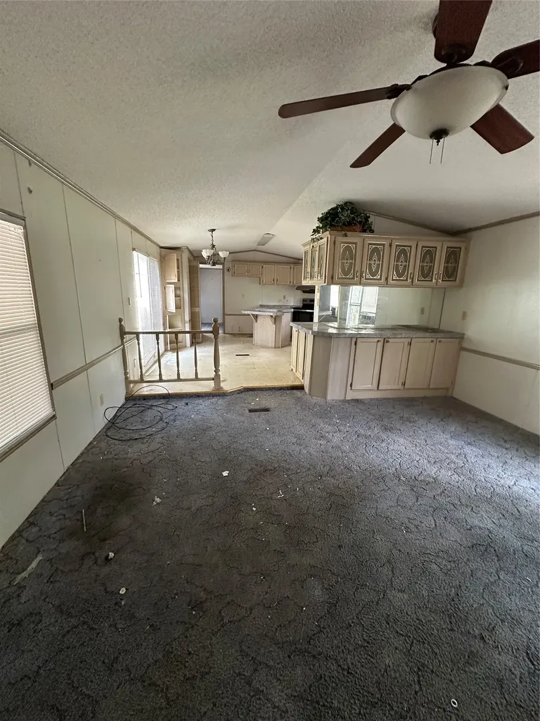 176 Live Oak Road Springtown TX 76082