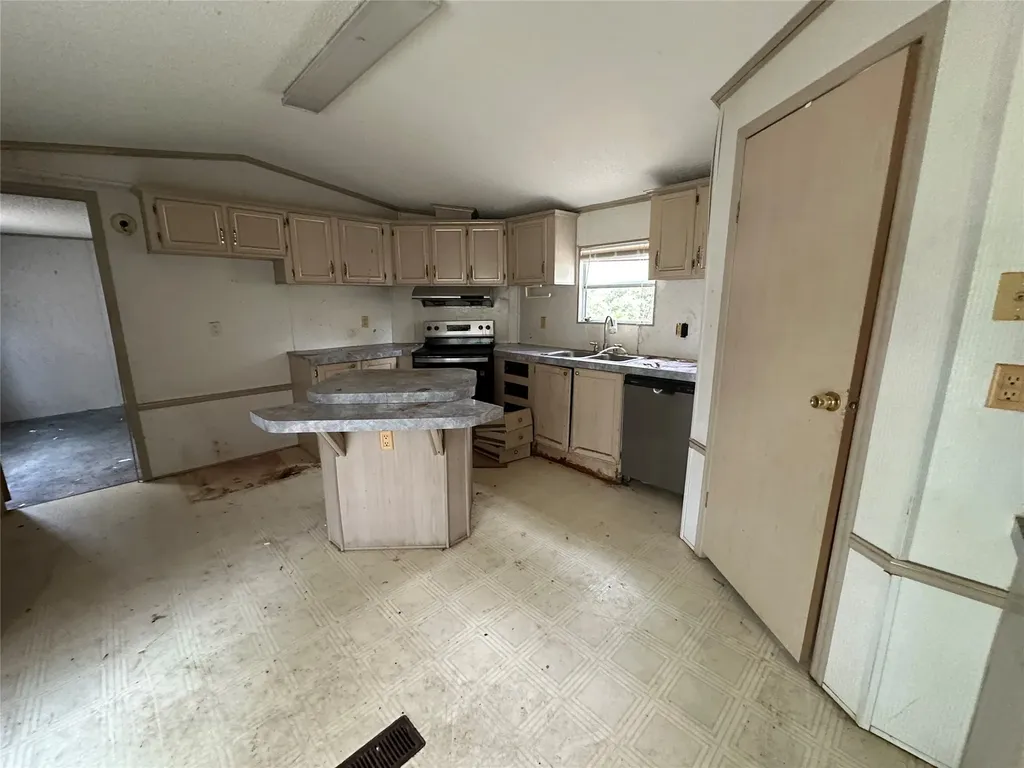 176 Live Oak Road Springtown TX 76082