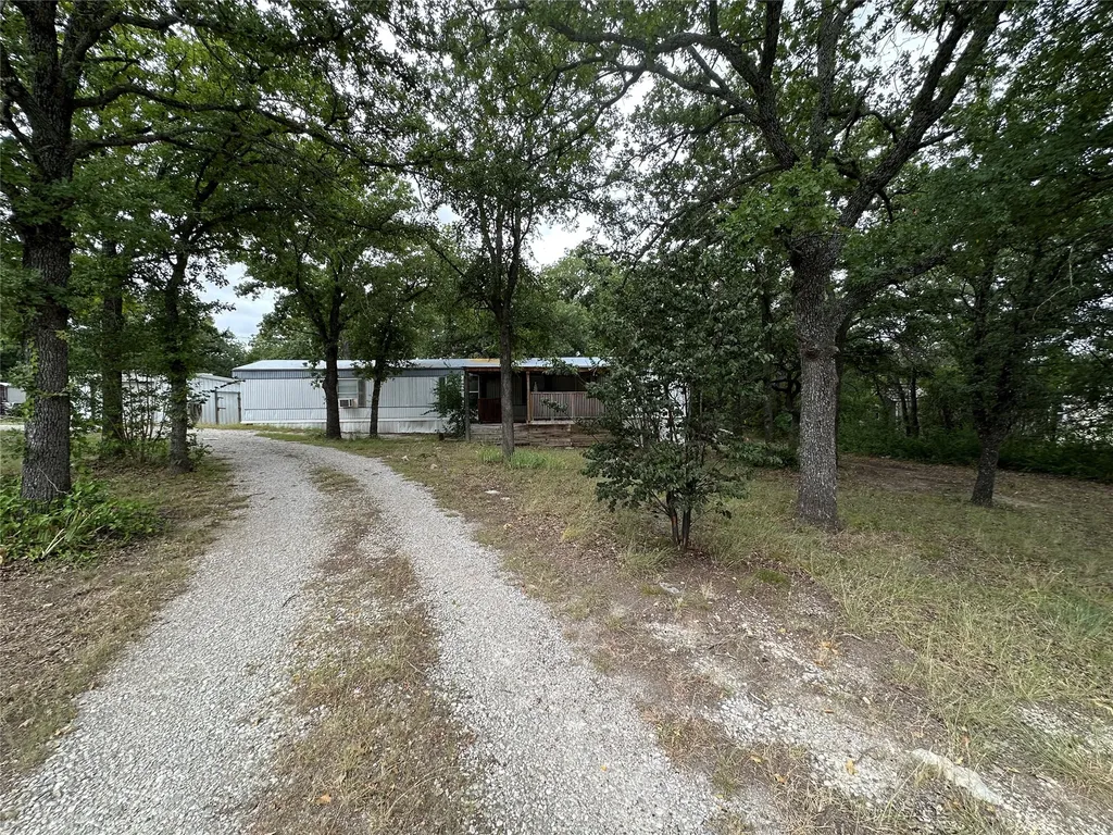 176 Live Oak Road Springtown TX 76082