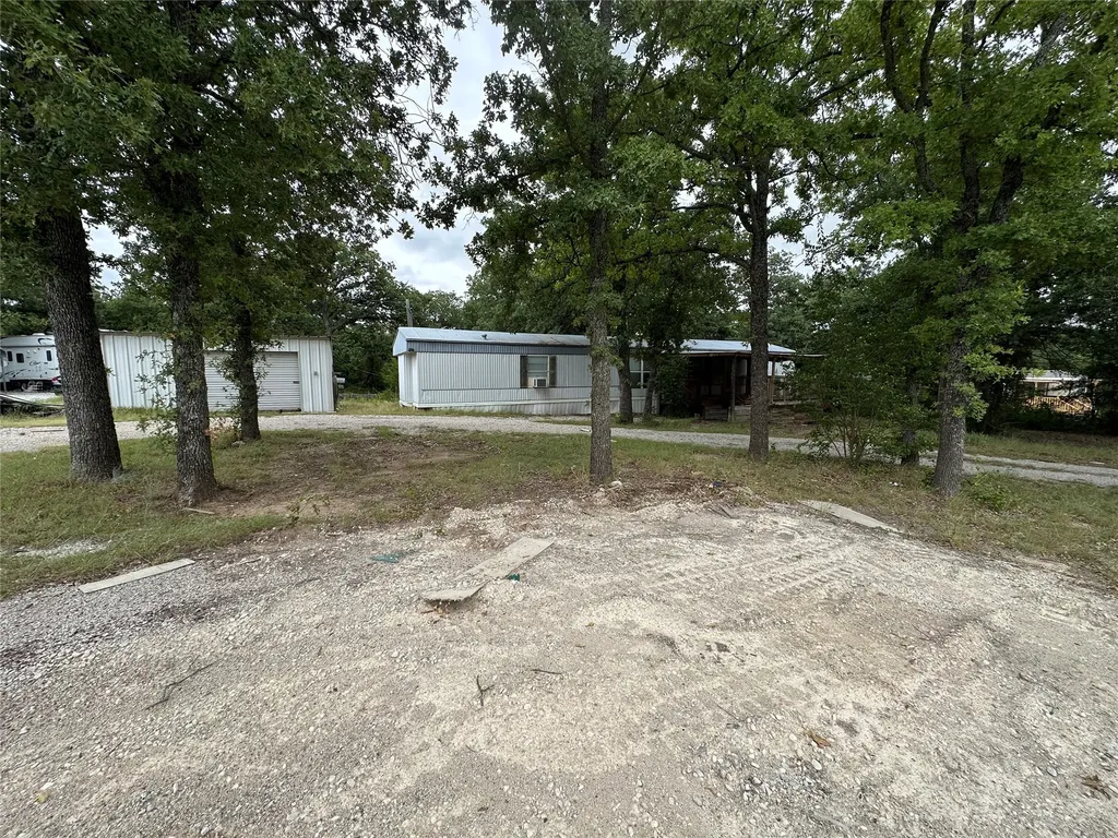176 Live Oak Road Springtown TX 76082