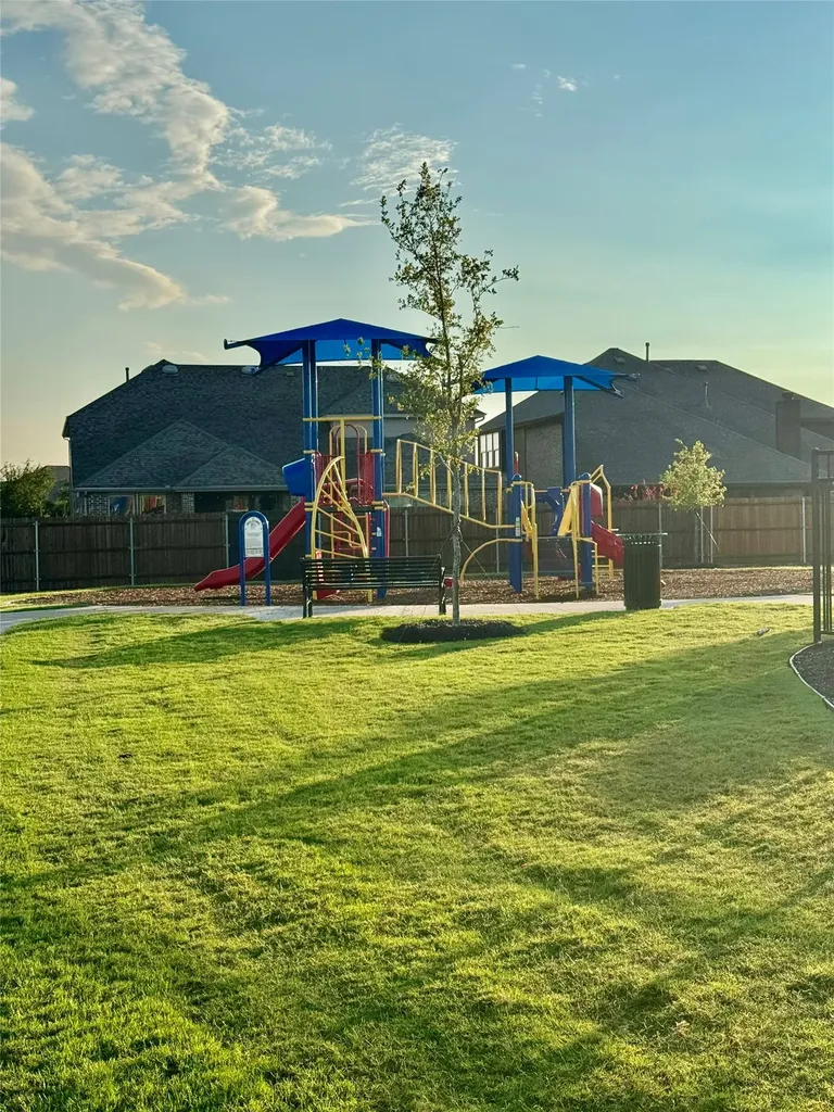 1271 Falcon Heights Forney TX 75126