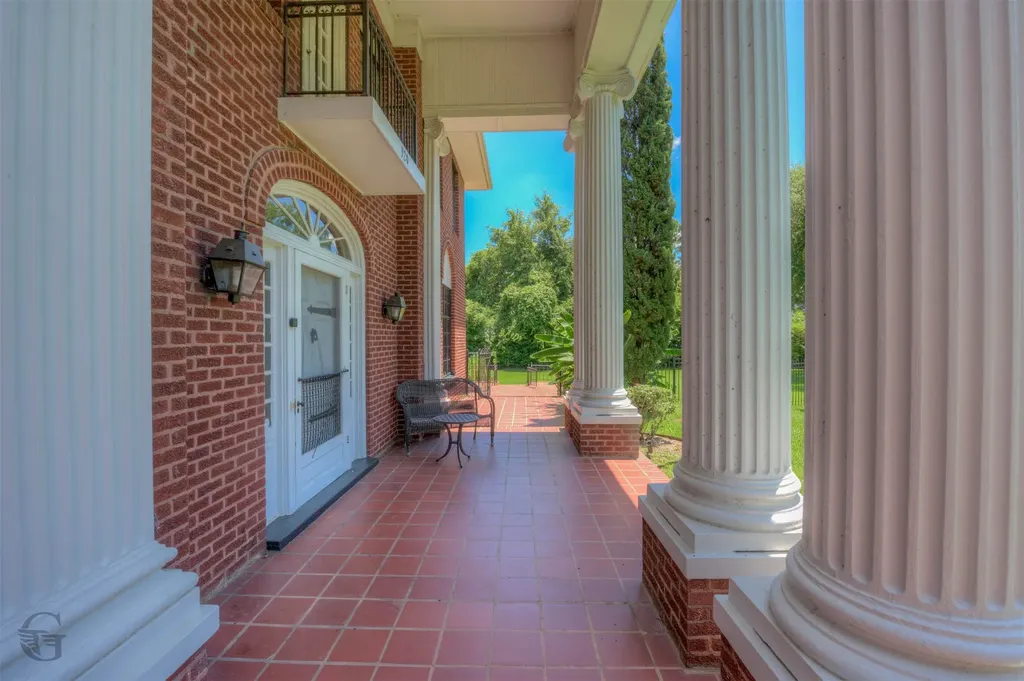 920 Ockley Drive Shreveport LA 71106